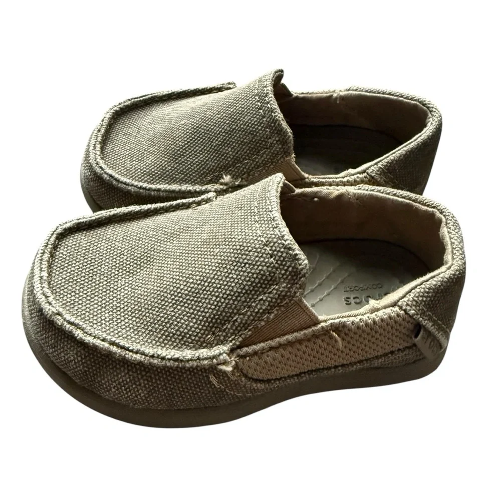 CROCS Kids Santa Cruz II Tan Moccasins